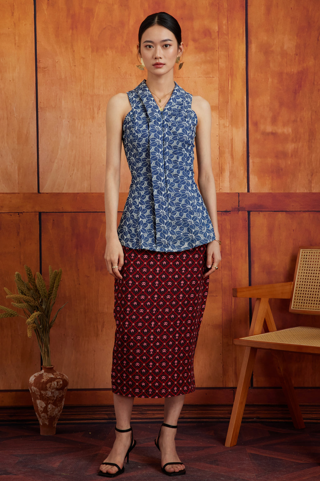 KEBAYA PANJANG IN NAVY AZALEA
