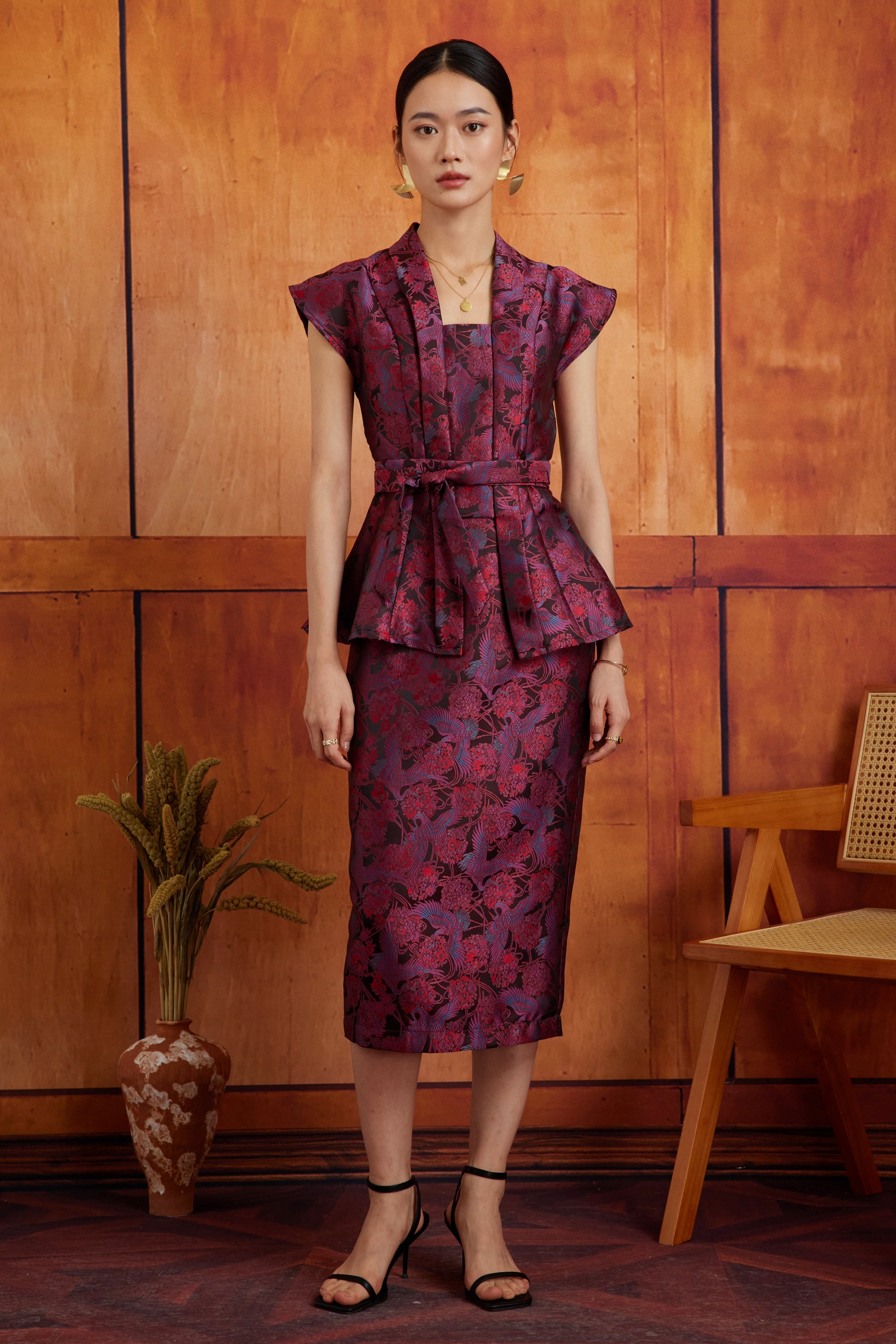 NYA CHIK TOP IN RUBY TANCHOZURU