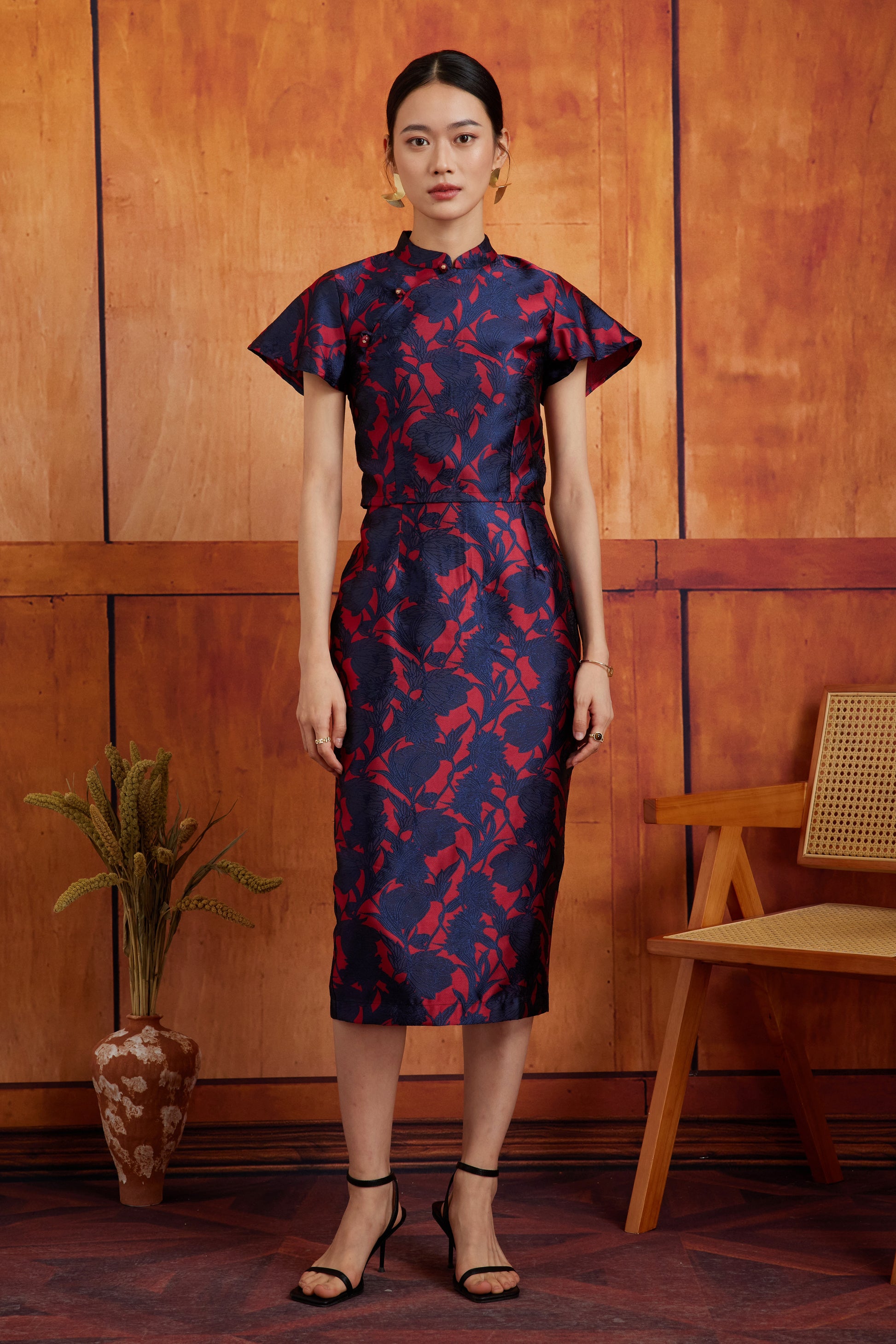 NARI SKIRT IN DARK POPPY