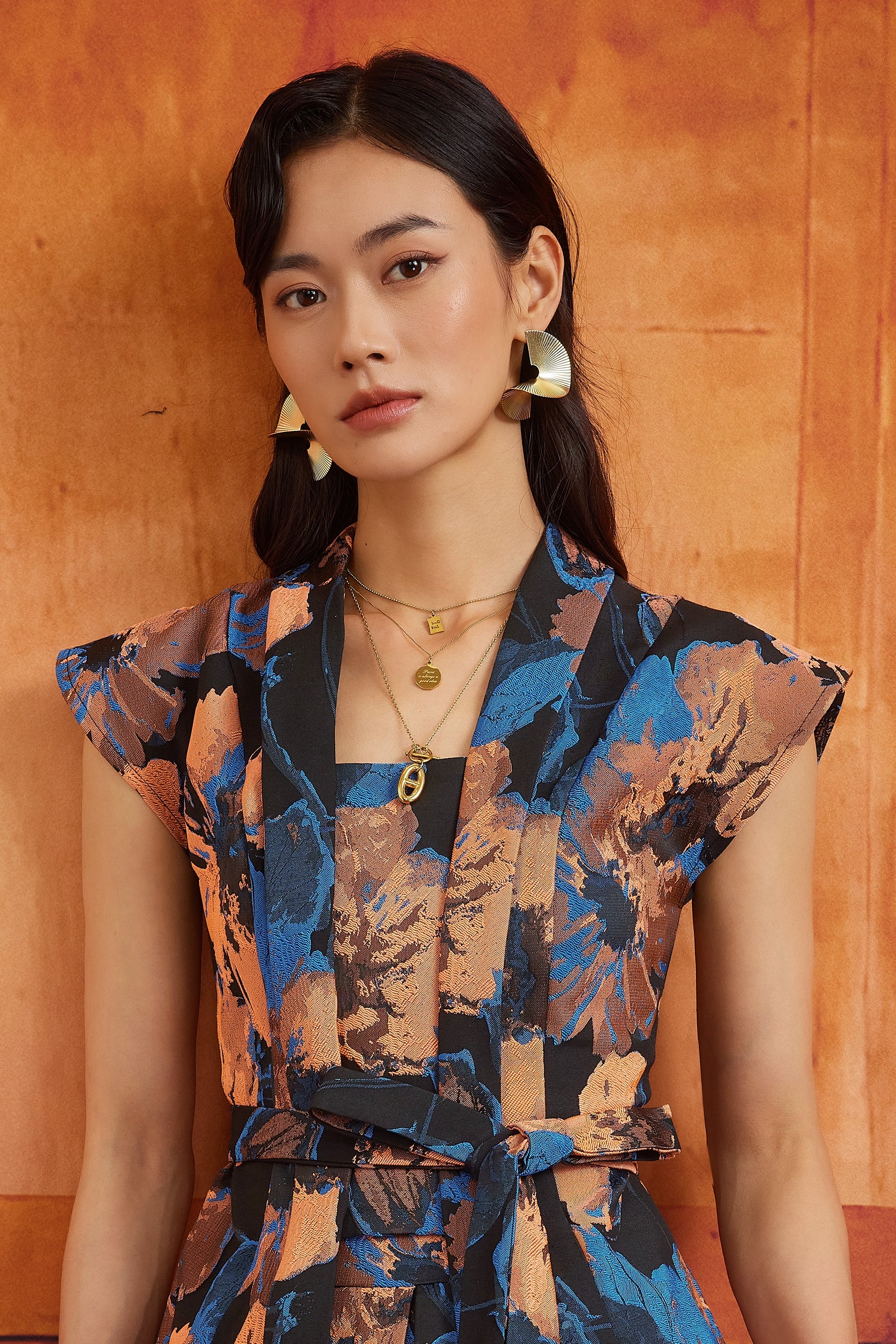 NYA CHIK TOP IN BUNGA TEMBAGA