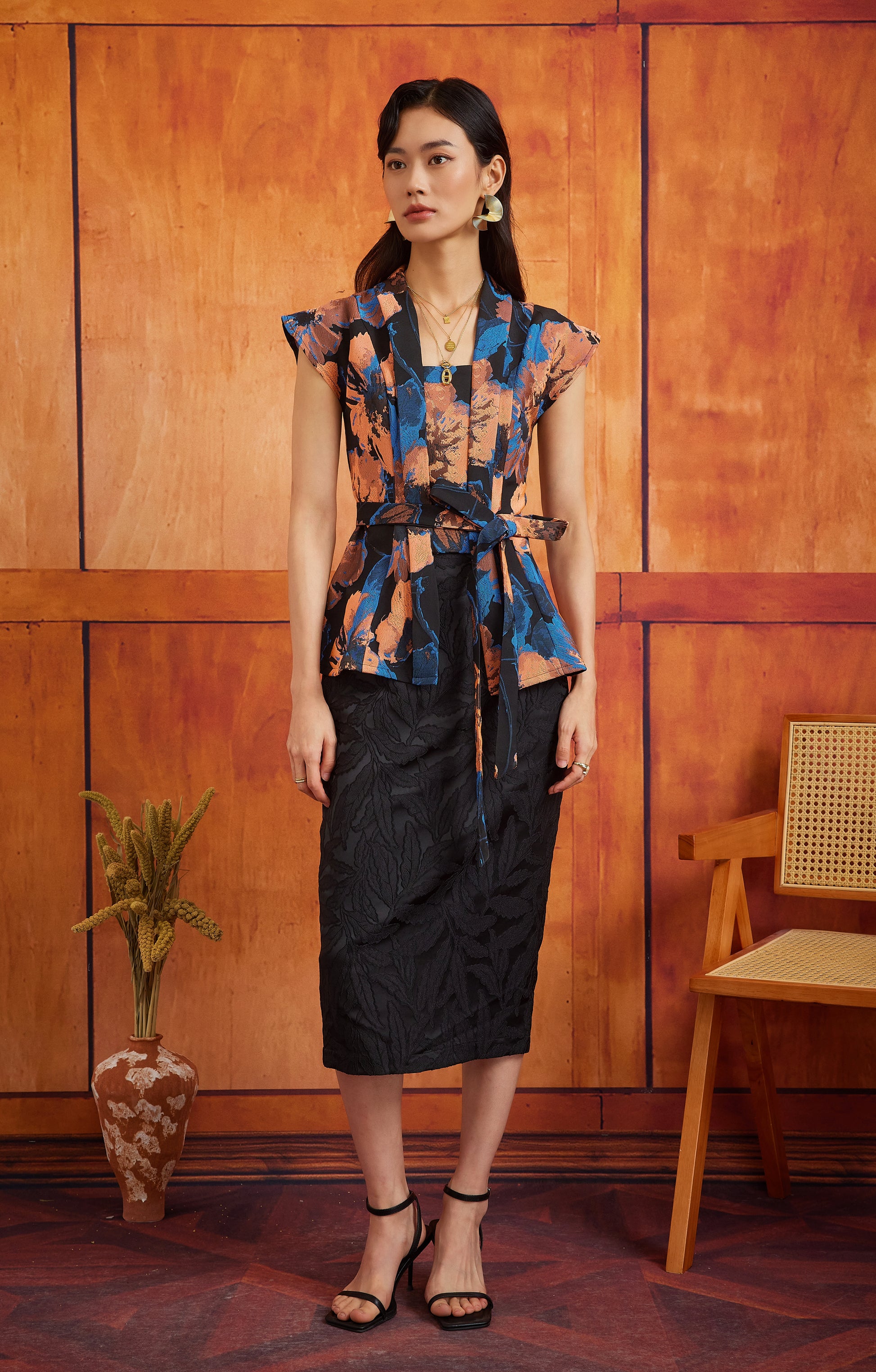 NARI SKIRT IN EBONY SABLE