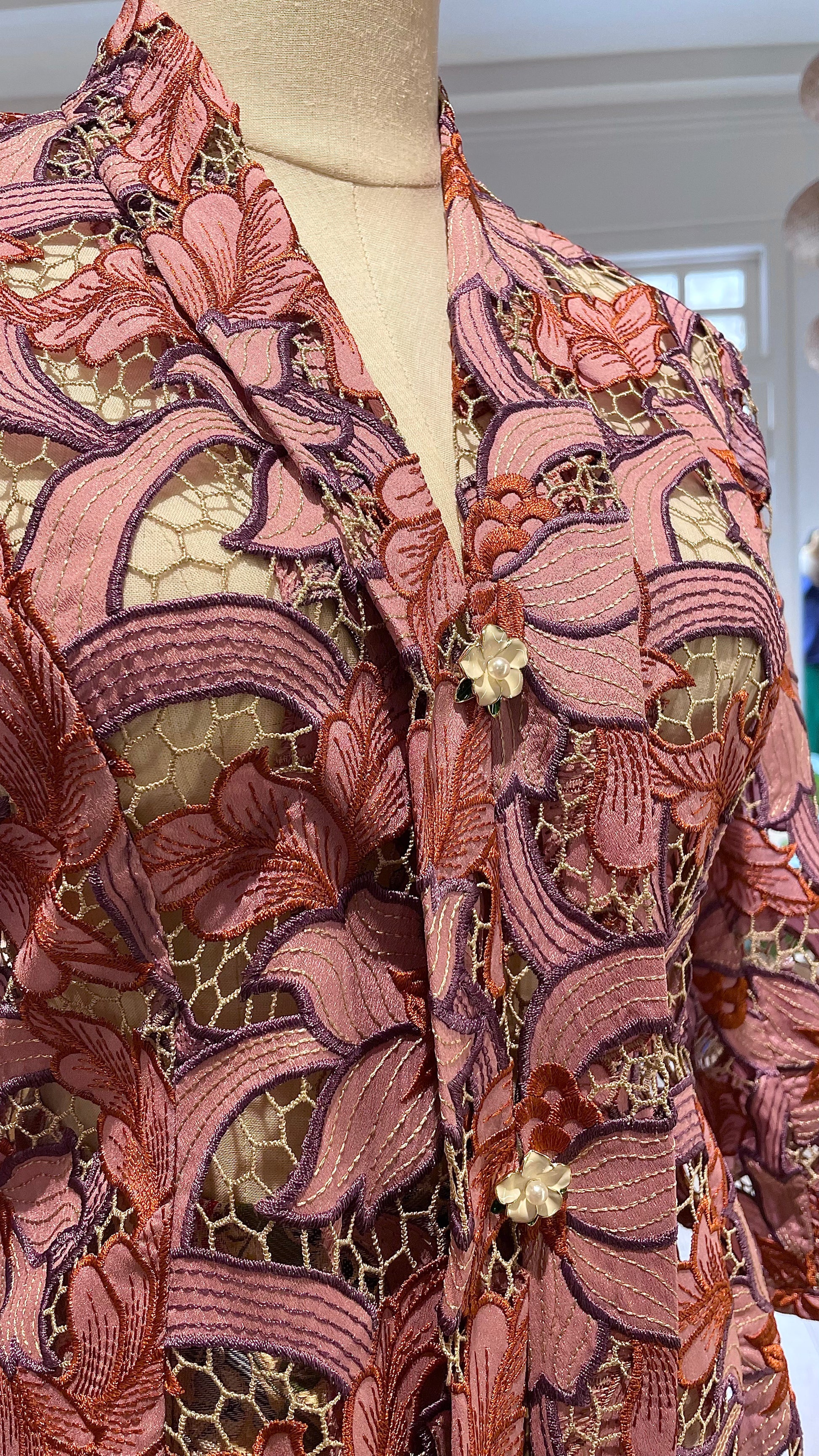 KEBAYA TOP IN ROSEWOOD
