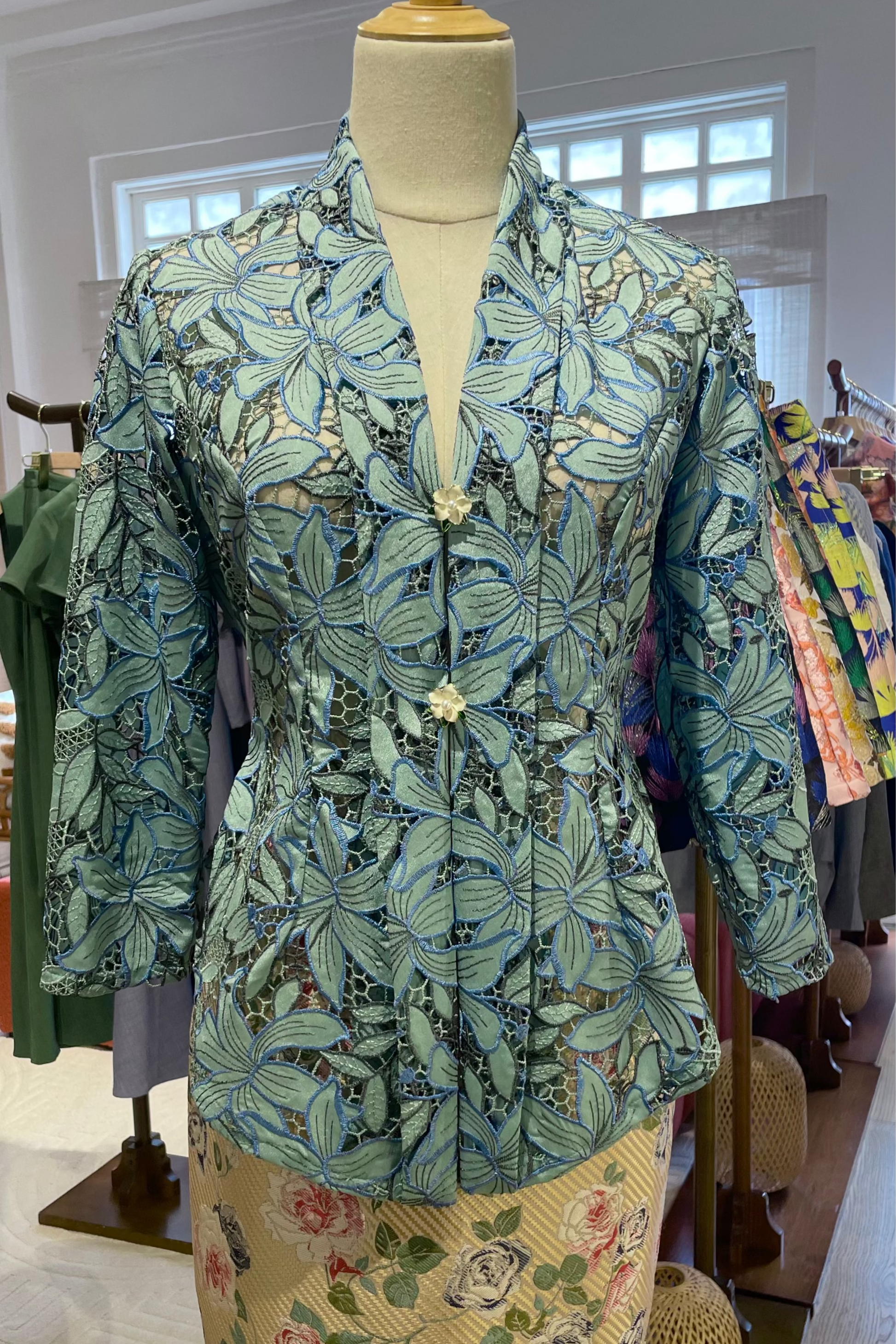 KEBAYA TOP IN OCEAN HUE