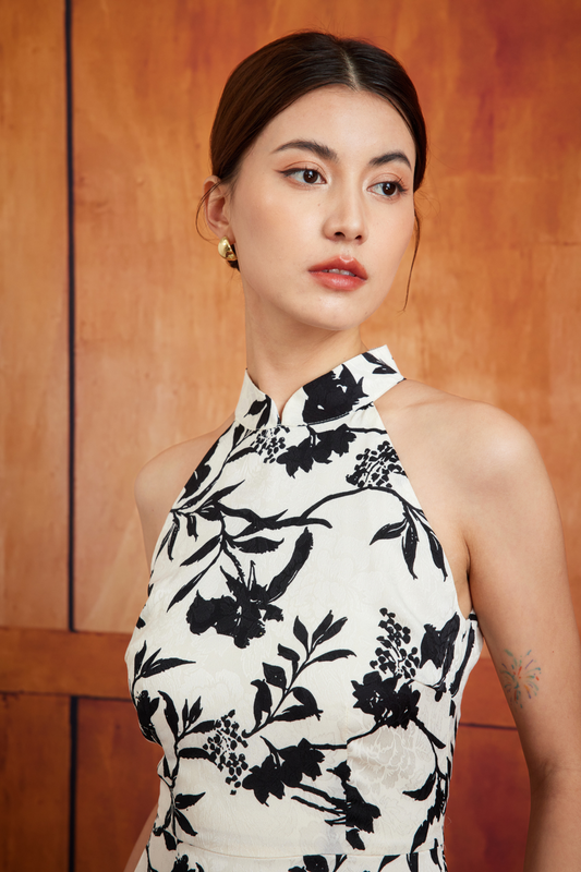 RUYI IN DARK BLOOMS
