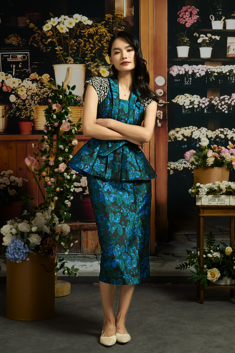 NYA INTAN IN MIDNIGHT ACANTHUS