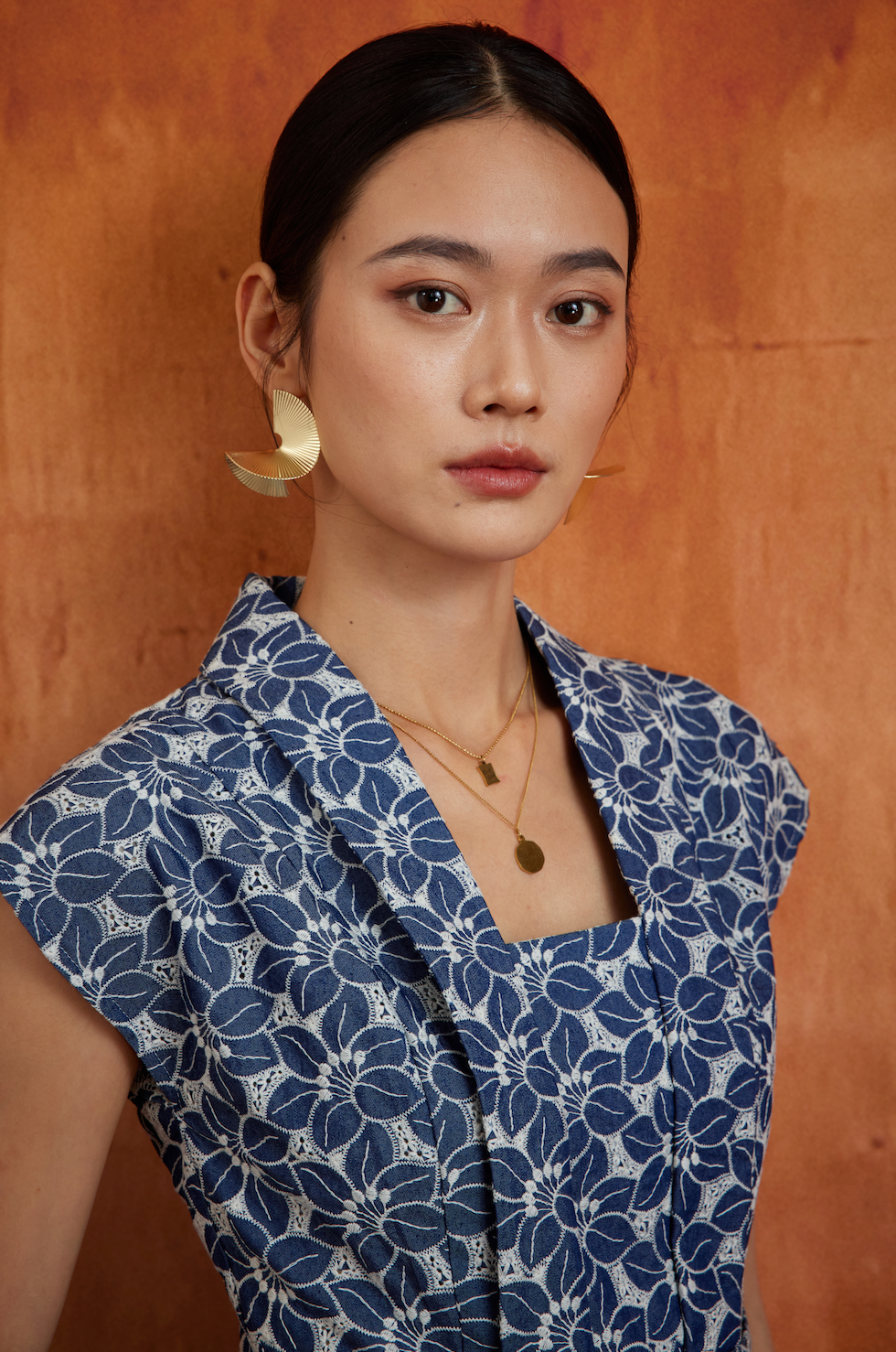 NYA CHIK TOP IN NAVY AZALEA