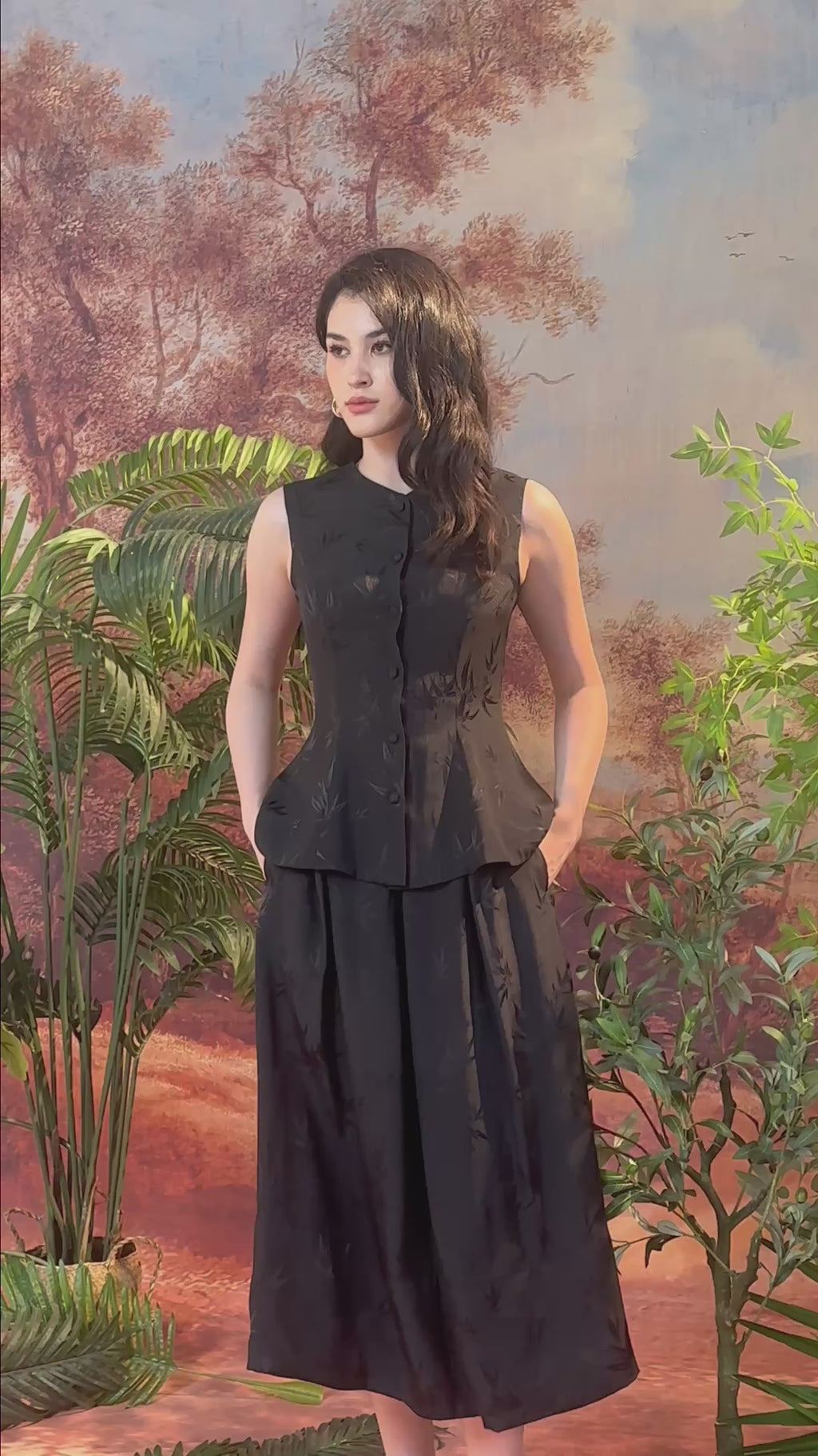 INARA VEST IN SMOKY BAMBOO