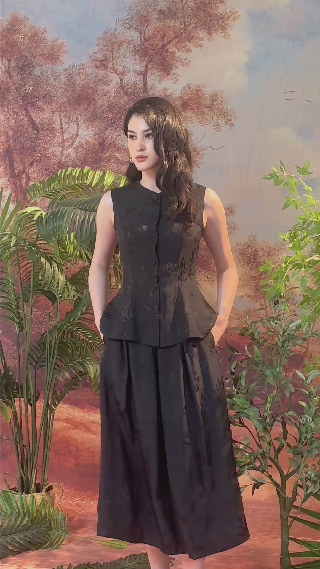 INARA VEST IN SMOKY BAMBOO